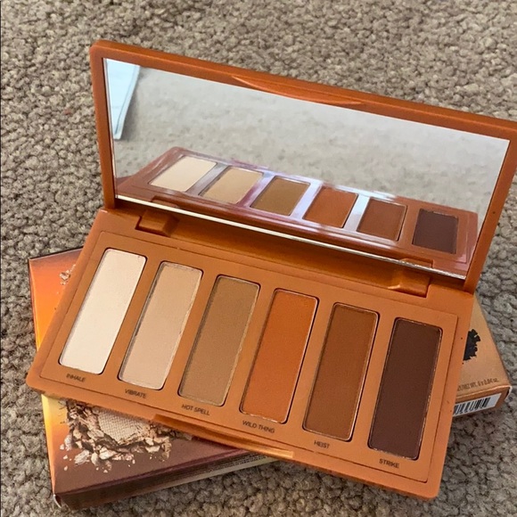 Urban Decay naked heat eyeshadow palette - Picture 3 of 8